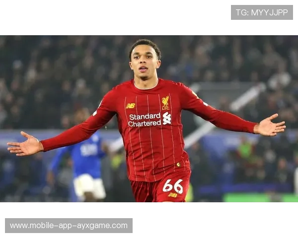 利物浦连续推进撕裂空间，阿诺德远射轰破大门