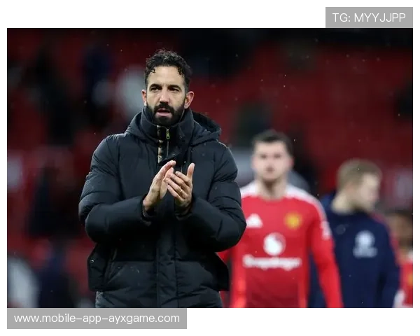 曼联战术调整奏效，阿莫林防线变革收获关键胜利